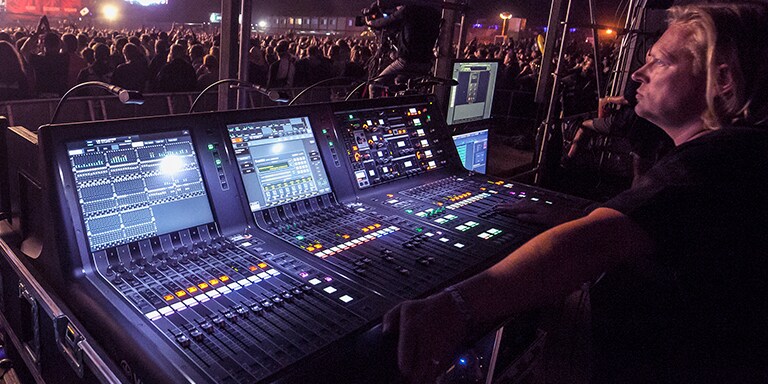 Console de mixage analogique / numérique